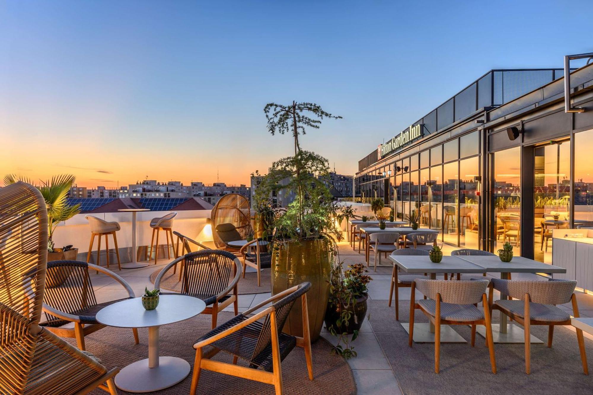Hilton Garden Inn Debrecen City Center Buitenkant foto