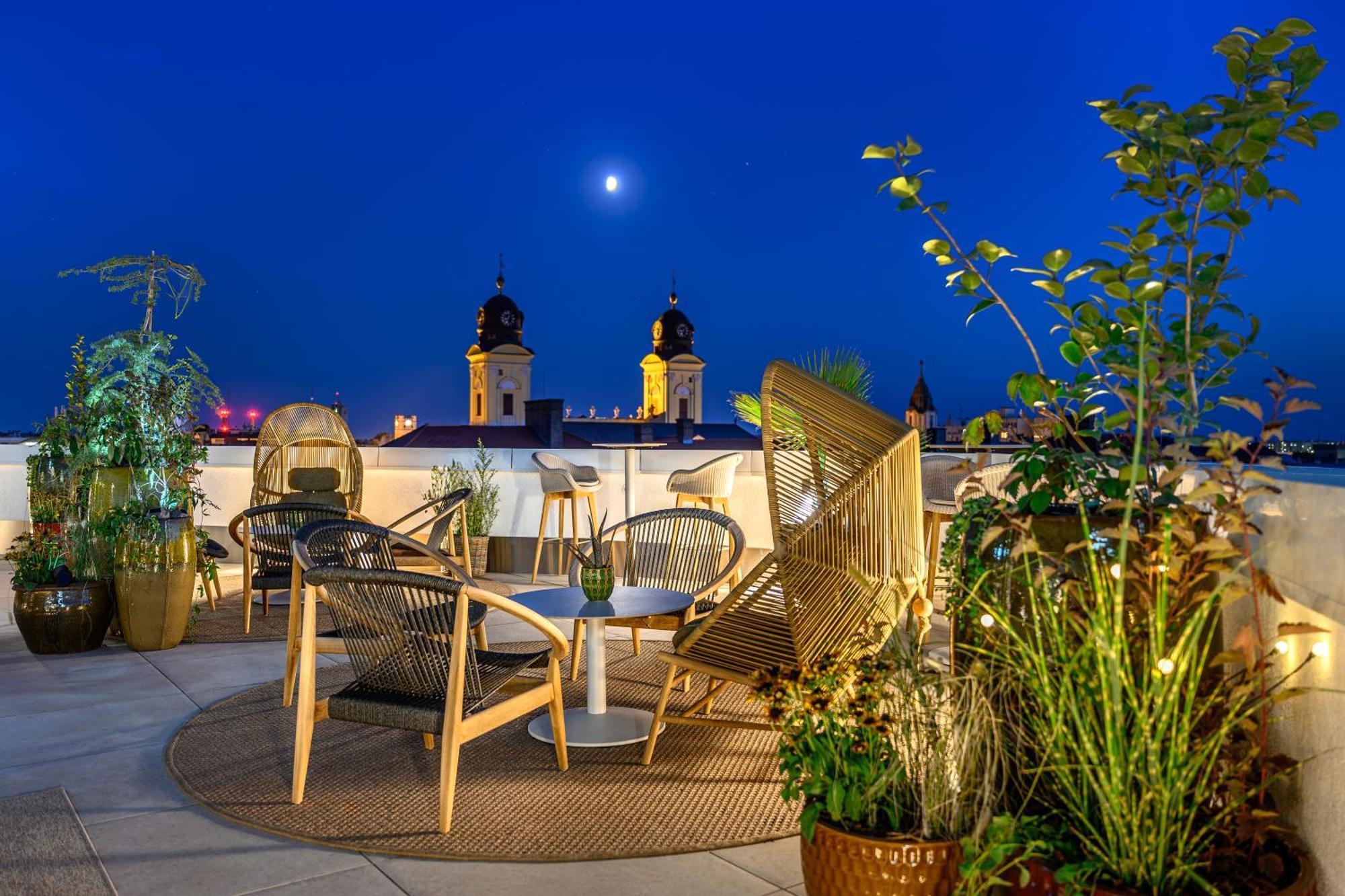 Hilton Garden Inn Debrecen City Center Buitenkant foto