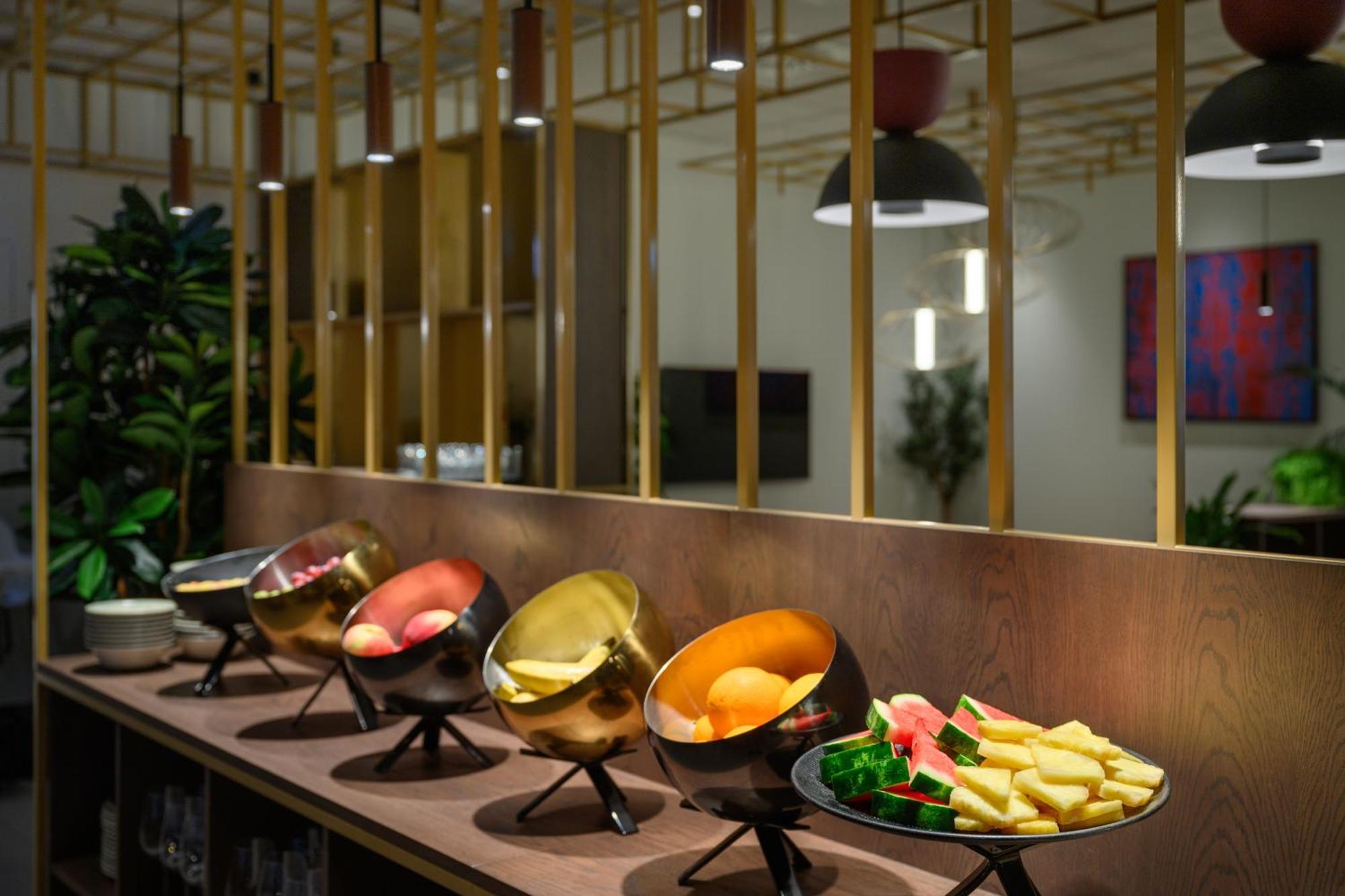 Hilton Garden Inn Debrecen City Center Buitenkant foto